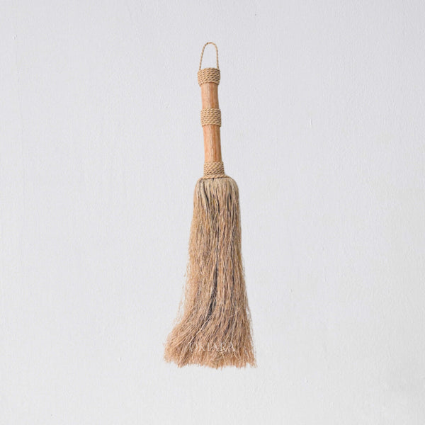 Noa Broom Raffia Hanging Decoration