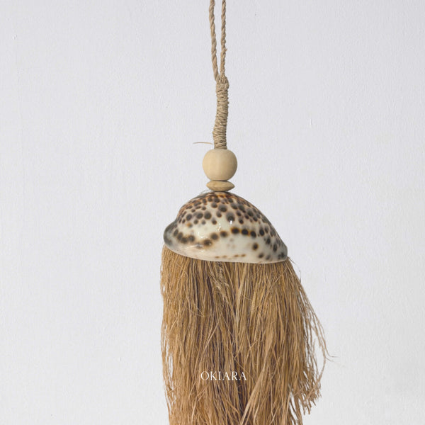 Maia Seashell with Raffia Decoration