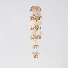 Load image into Gallery viewer, Hailey Capiz Seashell Windchime with Sea Shell
