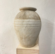 Load image into Gallery viewer, Dalila Vessel | Rustic
